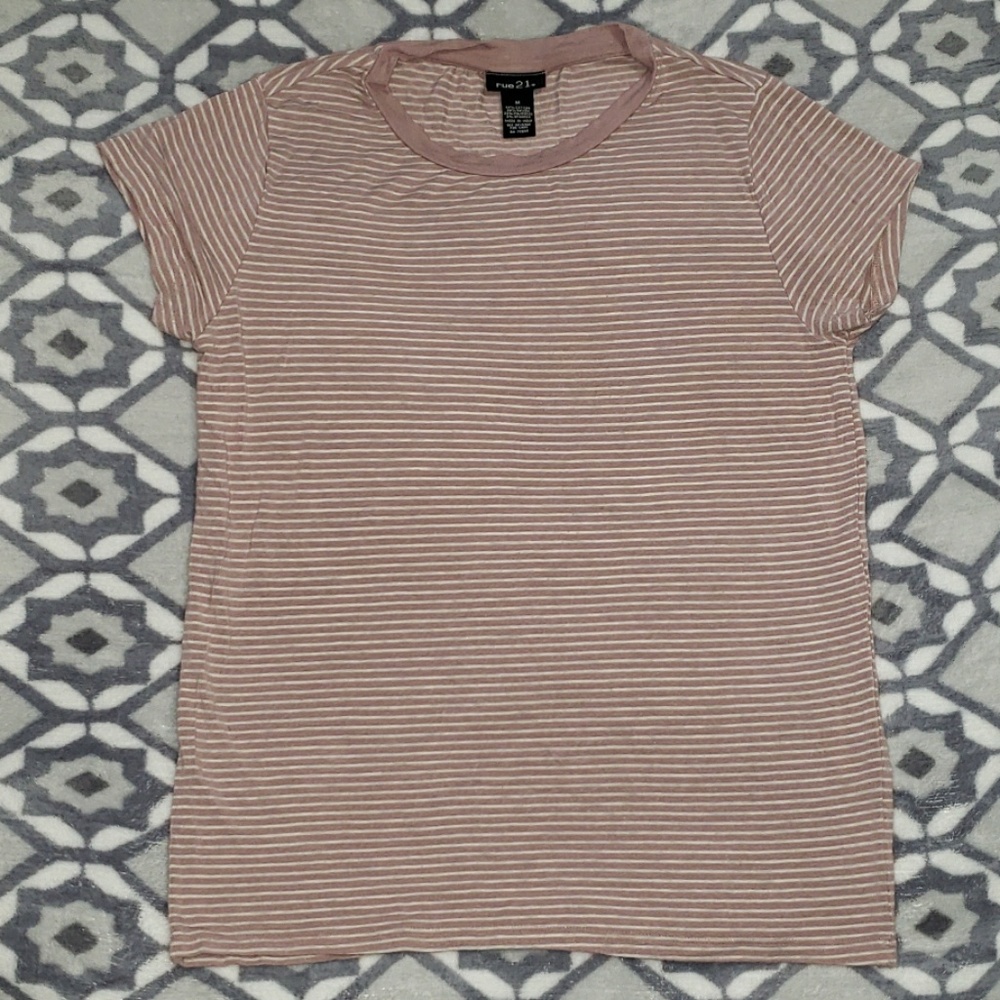 Rue 21 junior's tee